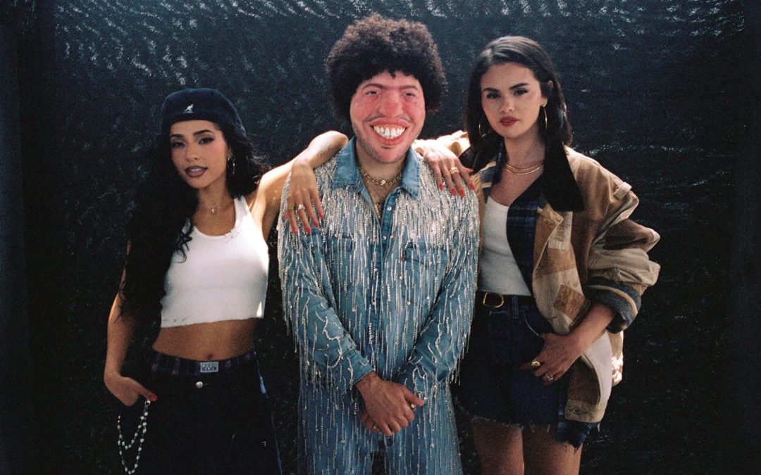 Selena Gómez vuelve a cantar en español junto a Becky G